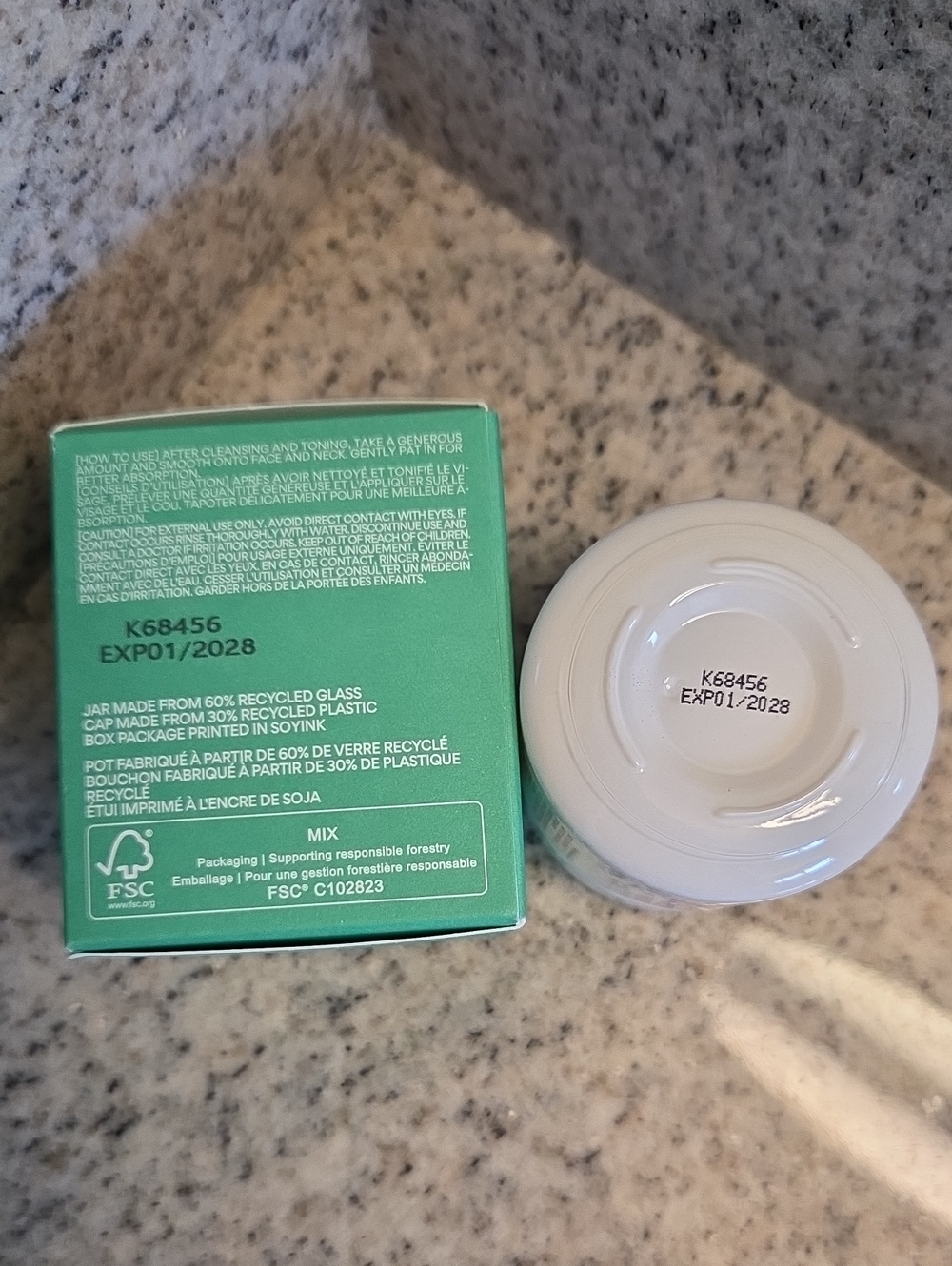 Innisfree Cherry Blossom Glow Jelly Cream - Picture 4 of 6